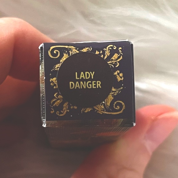MAC Lipstick Lady Danger - Picture 2 of 2